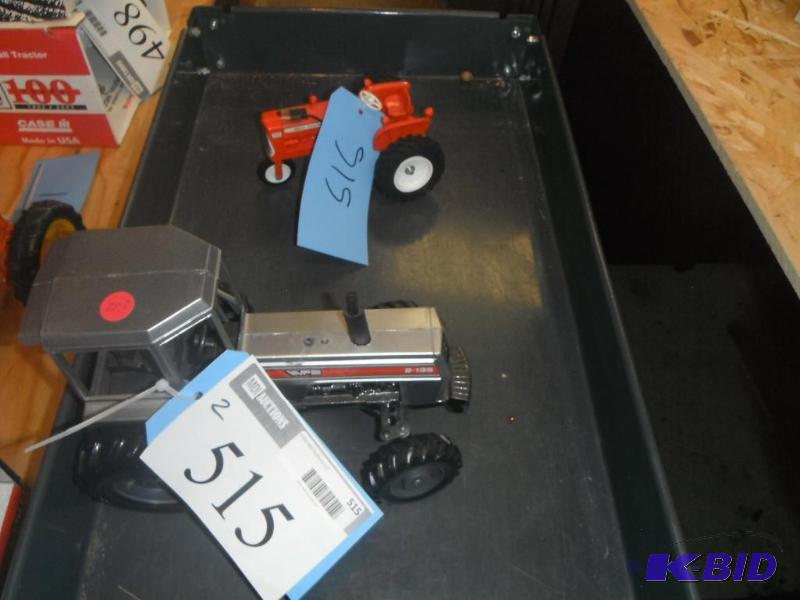 lot 515 image: Allis-Chalmers D15 Tractor and White 2-135 Tr...