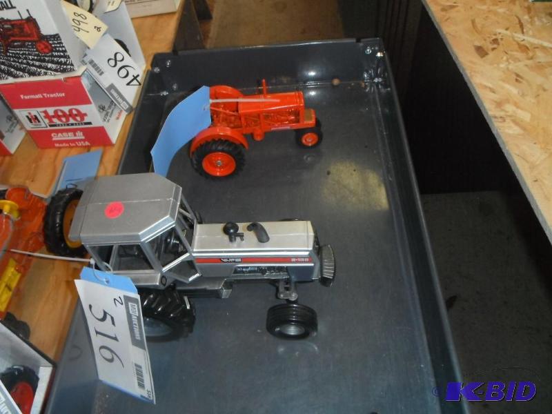 lot 516 image: Allis-Chalmers Tractor and White 2-135 Tracto...