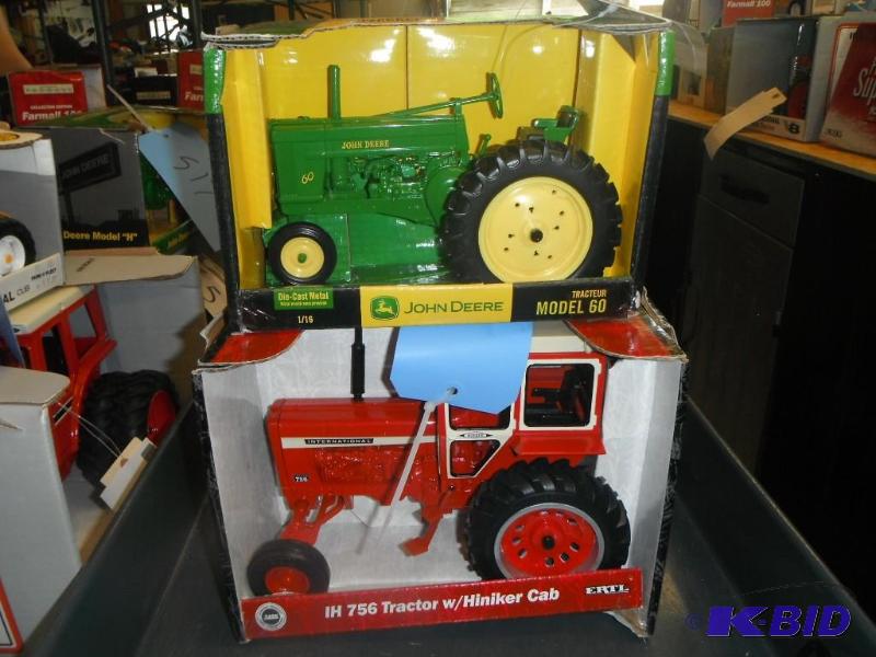lot 522 image: John Deere Model 60 Tractor and IH 756 Tracto...