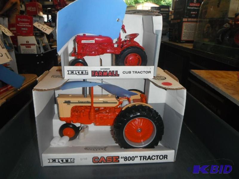 lot 554 image: Case 800 Tractor and Farmall&nbspCub Tractor...