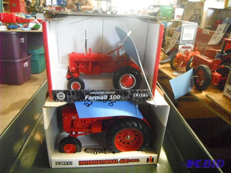 lot 568 image: International 600 Diesel Tractor and Collecto...