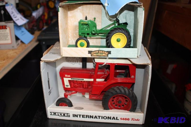 lot 590 image: John Deere Model LA Tractor and Special Editi...