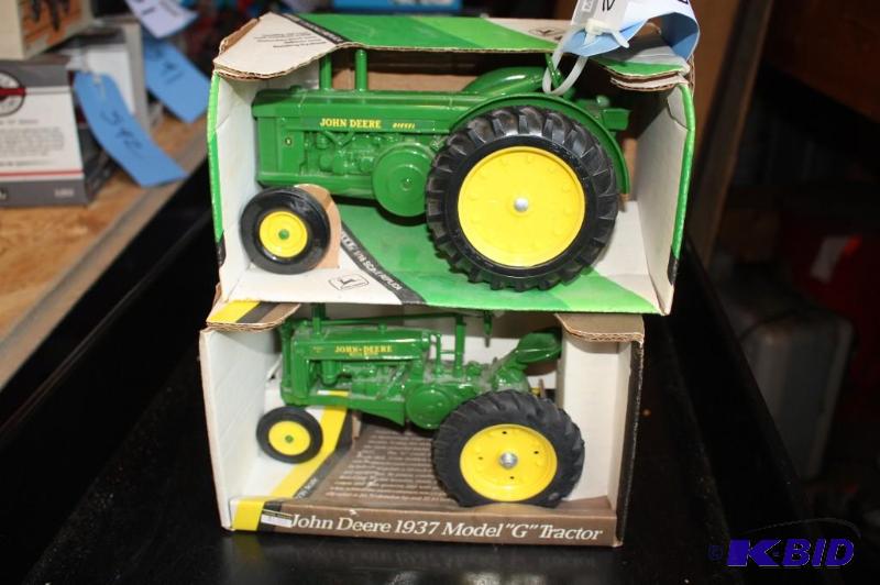 lot 593 image: John Deere 1937 Model G Tractor and John Deer...