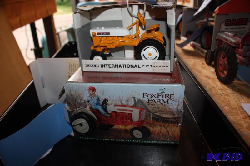 lot 611 image: International Cub Tractor and Ford 901 Tracto...