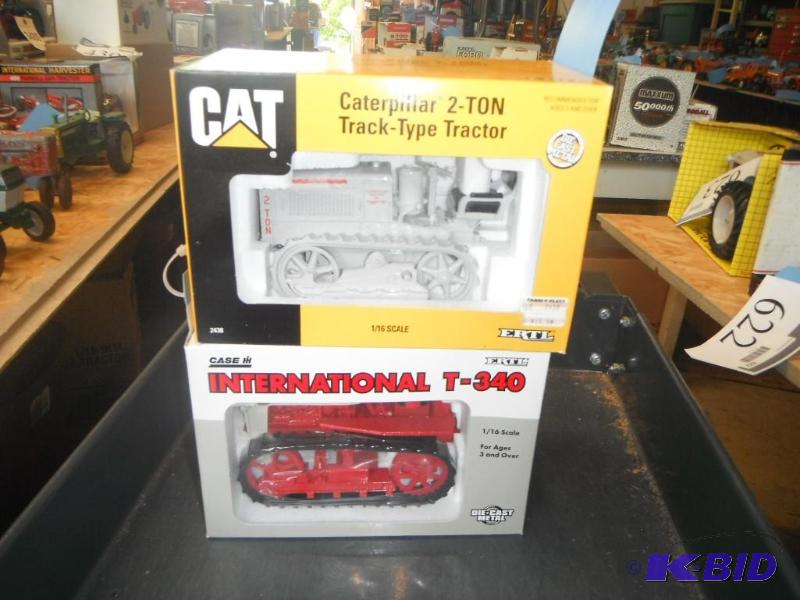 lot 617 image: International T-340 Tractor and Caterpillar 2...