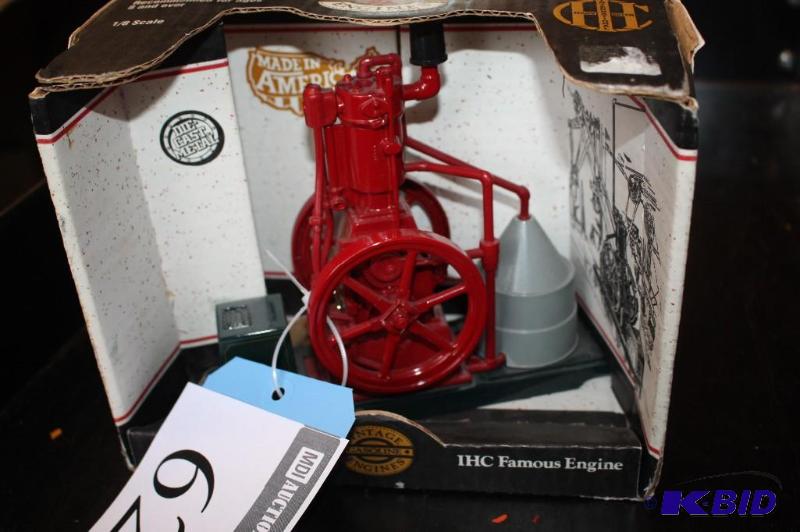 lot 622 image: IHC Famous Engine Tractor...