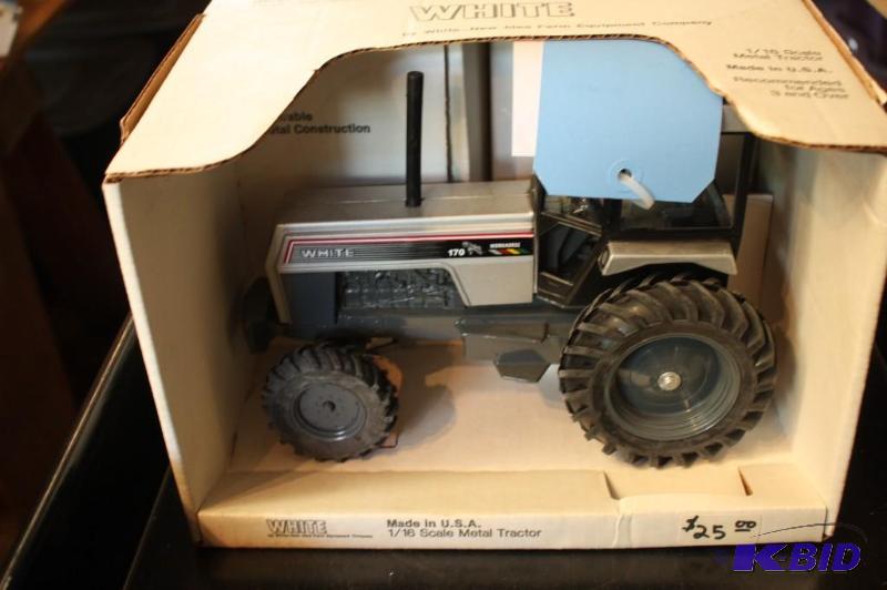lot 637 image: White 170 Workhorse Tractor...