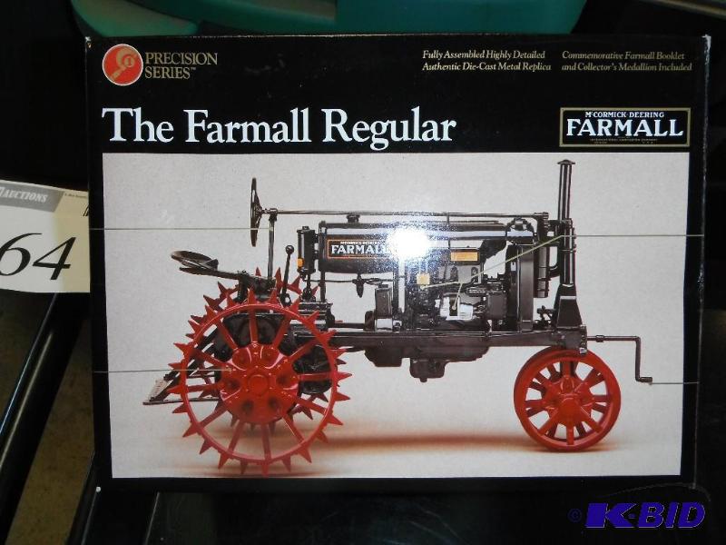 lot 64 image: McCromick&nbspDeering Farmall Regular Tracto...