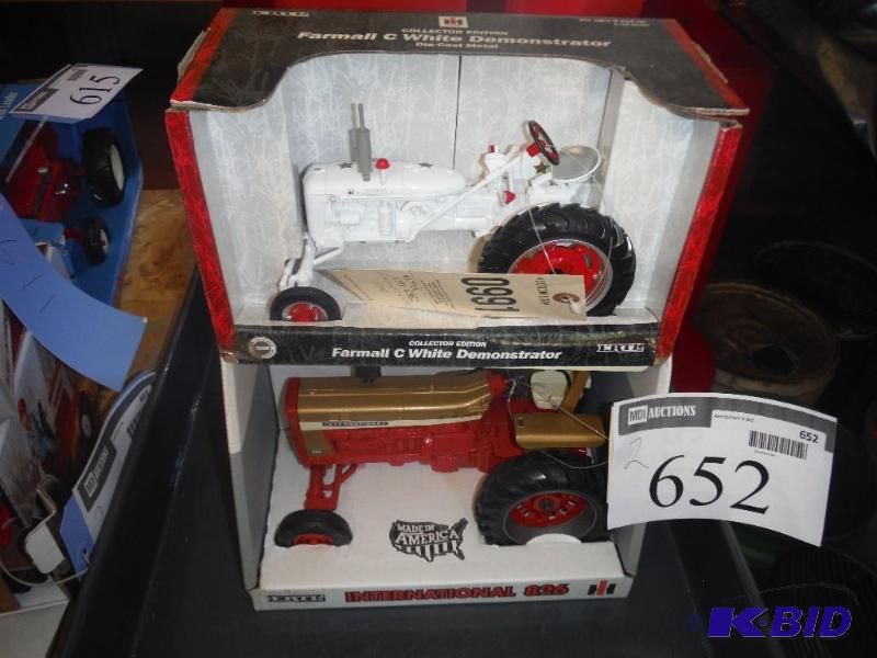 lot 652 image: Collectors Edition Farmall C White Demonstrat...
