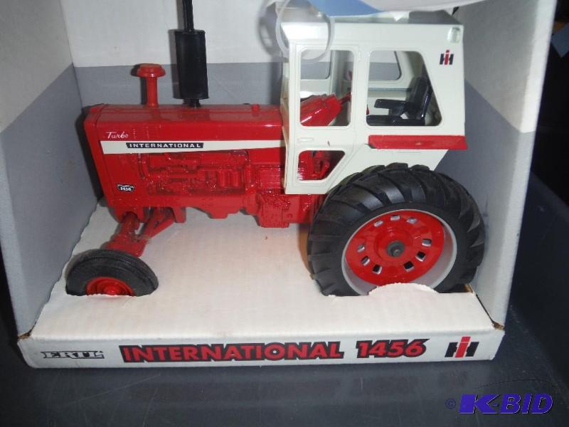 lot 667 image: International 1456 Tractor...