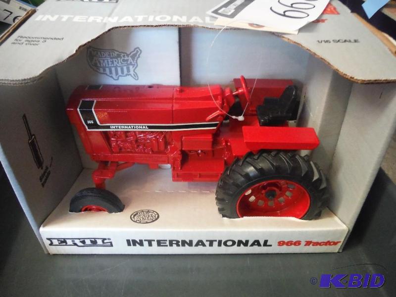 lot 668 image: Special Edition International 966 Tractor...
