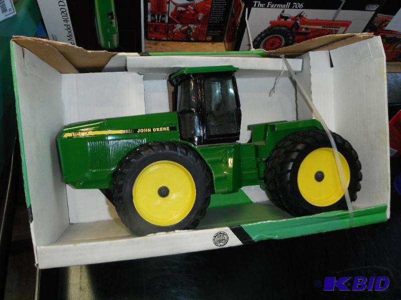 lot 67 image: John Deere 8560 4 Wheel Drive Tractor...
