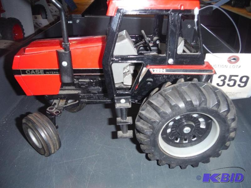 lot 684 image: Case International 2594 Tractor...