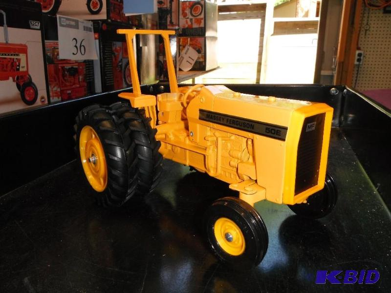 lot 69 image: Massey Ferguson 50E Industrial Tractor 2575...