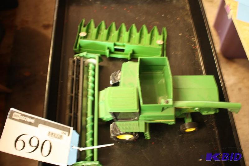 lot 690 image: John Deere Titan II Tractor...