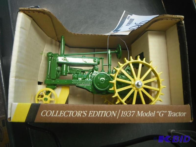 lot 696 image: John Deere 1937 Model G Tractor...