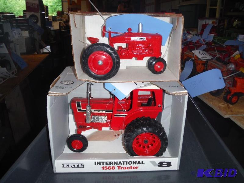 lot 720 image: Heritage Hardware Hank Tractor and Internatio...