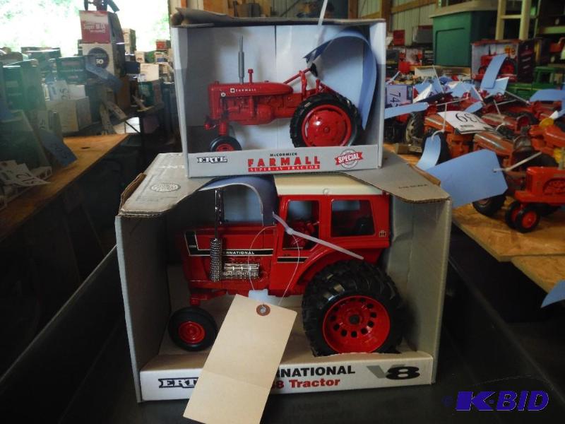 lot 721 image: International 1568 Tractor and Farmall Super ...