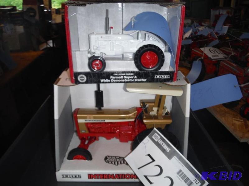 lot 722 image: Collectors Edition Farmall&nbspSuper A White...