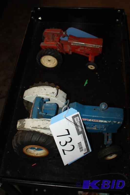 lot 732 image: Allis-Chalmers One Ninety Tractor and Ford 80...