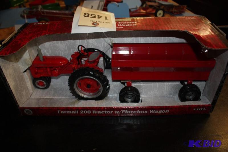 lot 788 image: Farmall 200 Tractor with Flarebox Wagon...
