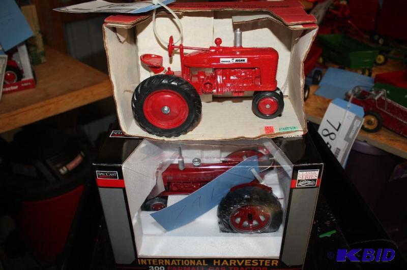 lot 791 image: Heritage Hardware Hank Tractor and Internatio...