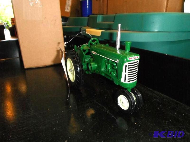 lot 80 image: Oliver 880 Tractor...