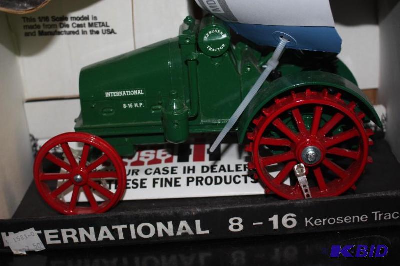 lot 814 image: International 8-16 H.P. Kerosene Tractor...