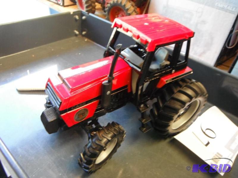 lot 97 image: Case International 3294 Tractor ...