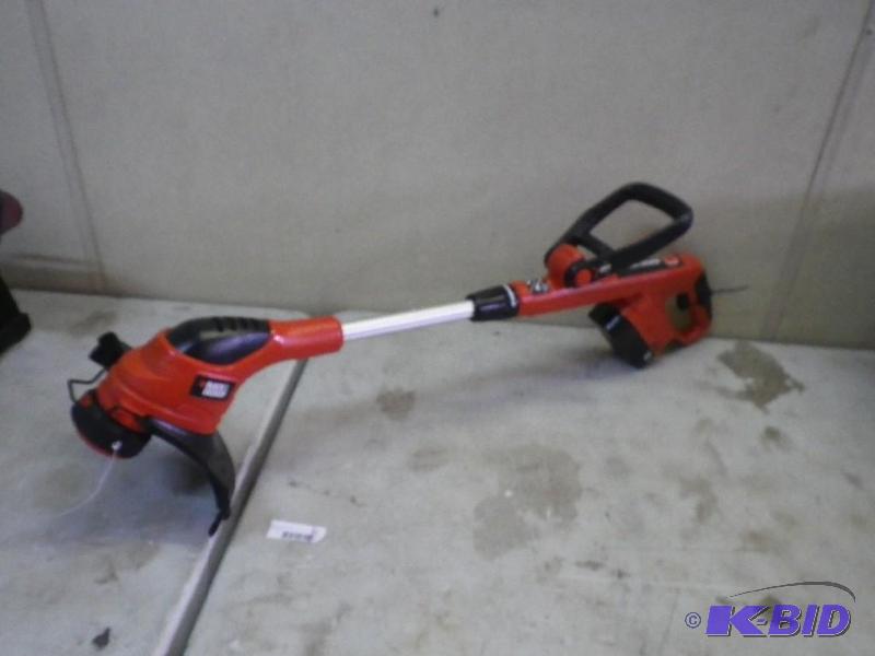 Black and decker battery weed whip, no charge...