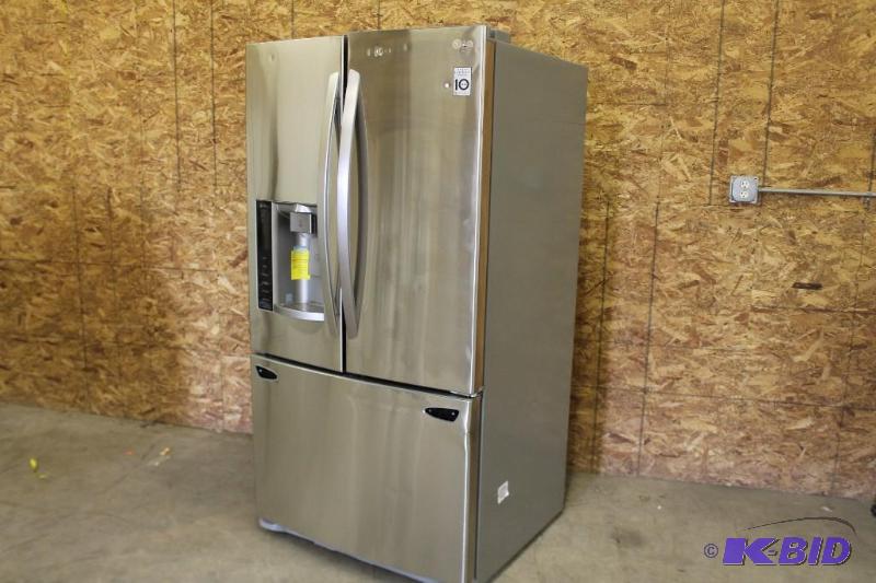 New LG ULTRA-LARGE CAPACITY 3 DOOR FRENCH DOOR REFRIGERATOR WITH SMART COOLING