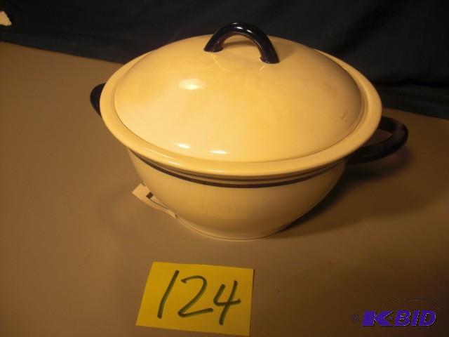 BW NEXT Tureen wcover. &nbsp11 in x7 12 in...
