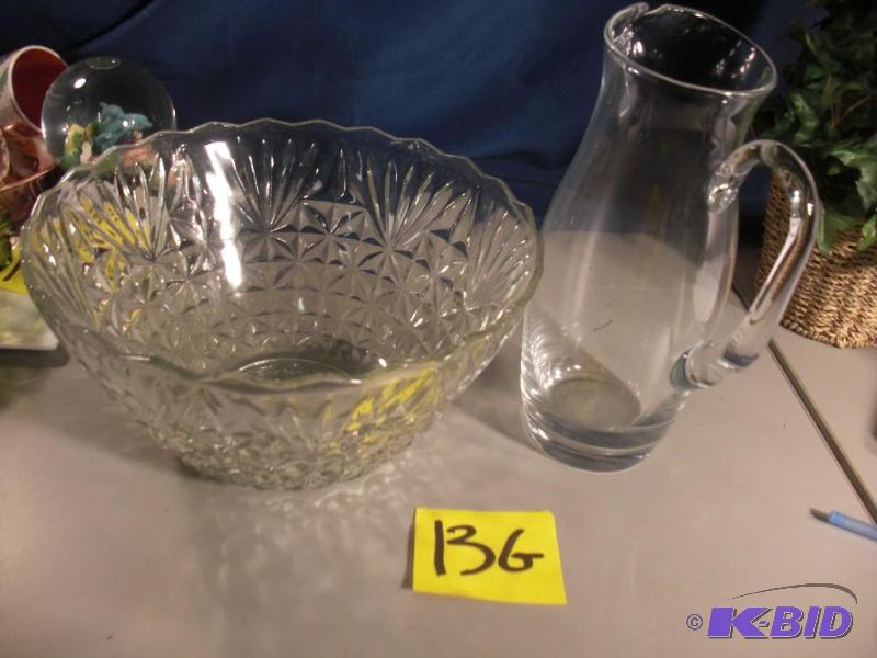 Nice cut glass PUNCH BOWL, 12 in D SLEEK, Gla...