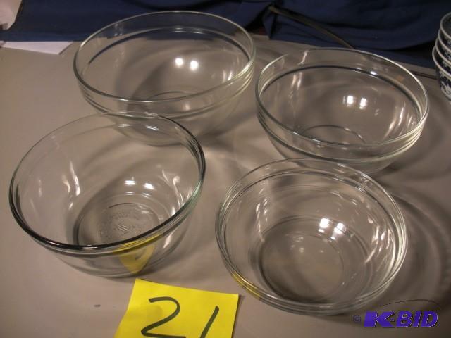 4 Pyrex type bowls.. 3 made in France, 1 made...