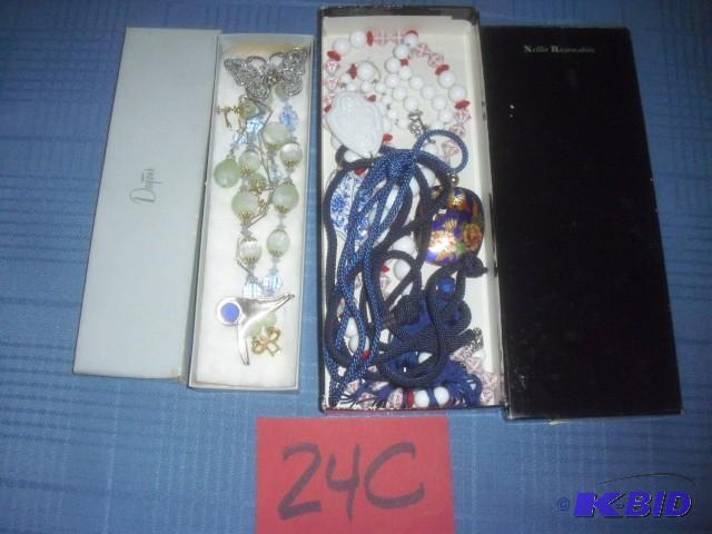 Costume Jewelry, Look at the pictures...