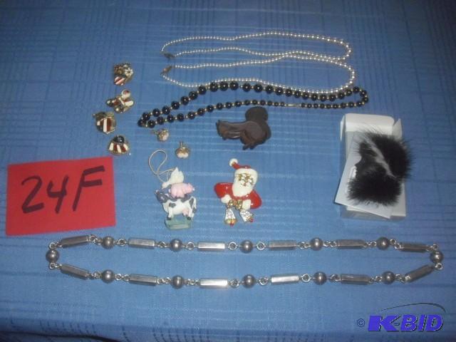 Costume Jewelry, Look at the pictures...