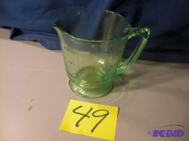 Depression Glass measuring Cup. .4 Cups...