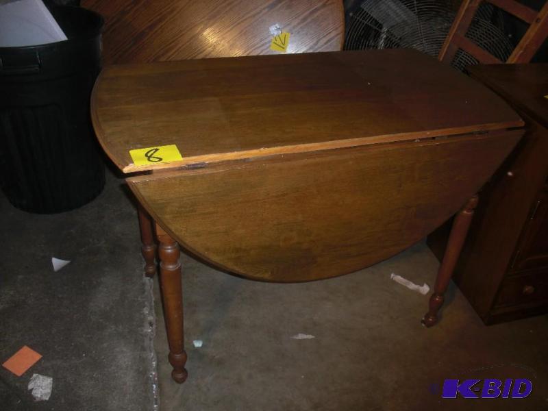 Dining room Table. Drop Leaf.. Looks like Map...