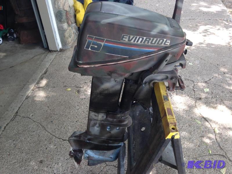 lot 5 image: 15HP Evinrude