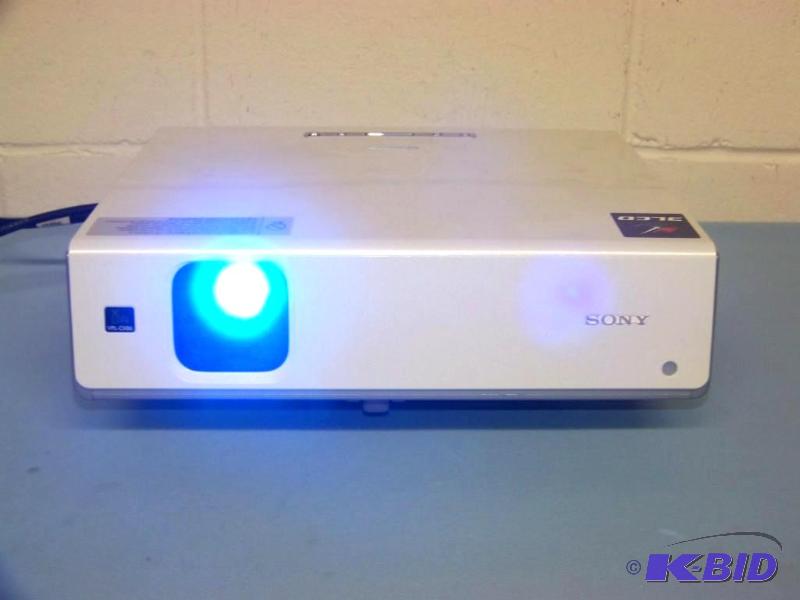 lot 20 image: Sony, VPL-CX86, LCD Projector