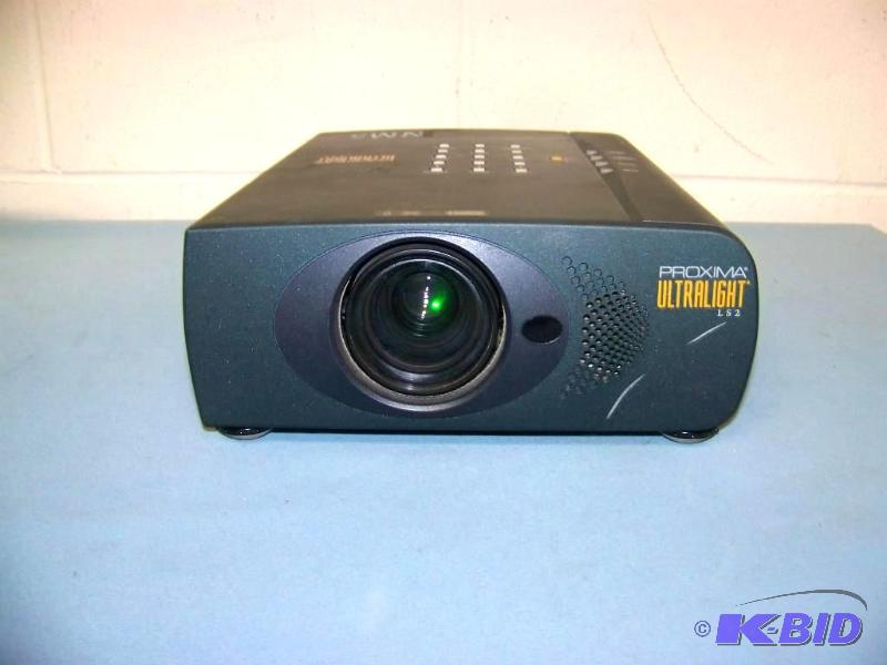 lot 21 image: Proxima, Ultralight LS200, LCD Projector