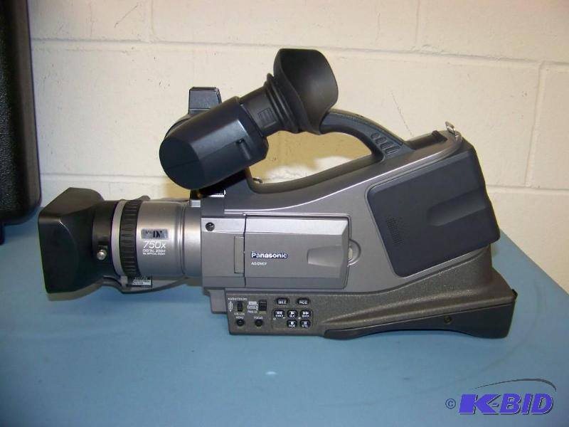 Panasonic Pro, AG-DVC7, MiniDV Proline Camcorder for Sale in Saint