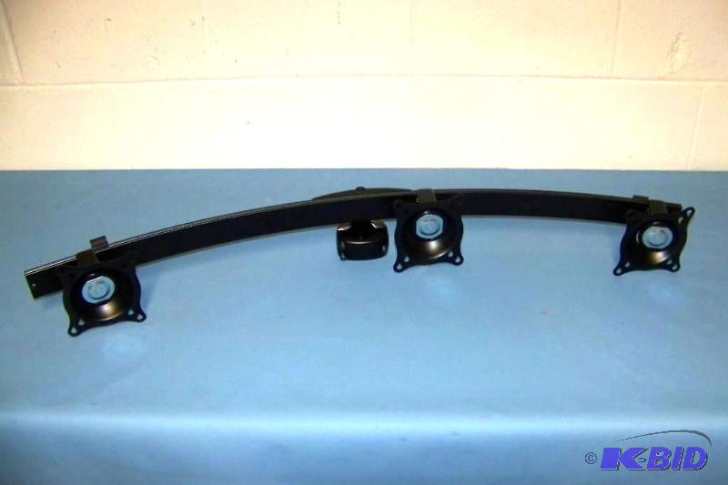 lot 31 image: Chief, Triple-Monitor, Mounting Bar