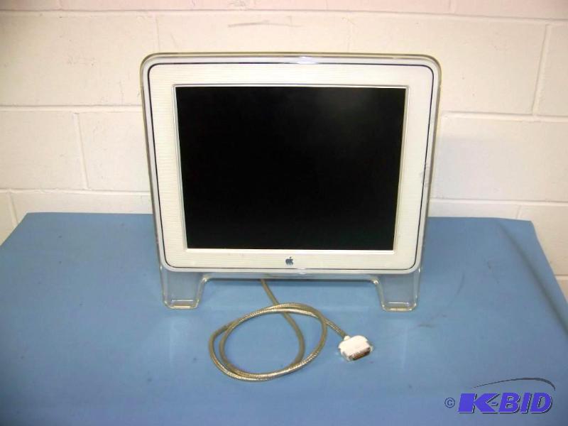 lot 64 image: Apple Mac  MacIntosh, 17, Thin  Flat Screen Monitor