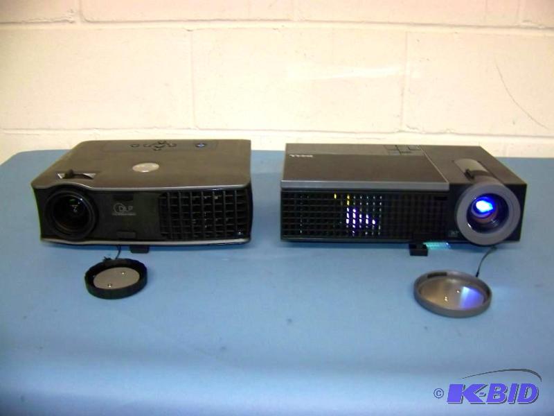 lot 85 image: (2) Dell, DLP Projectors for PARTS  REPAIR