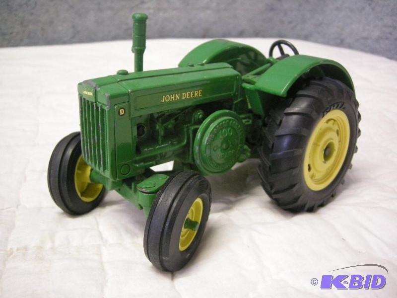 lot 14 image: John Deere Diecast Model D