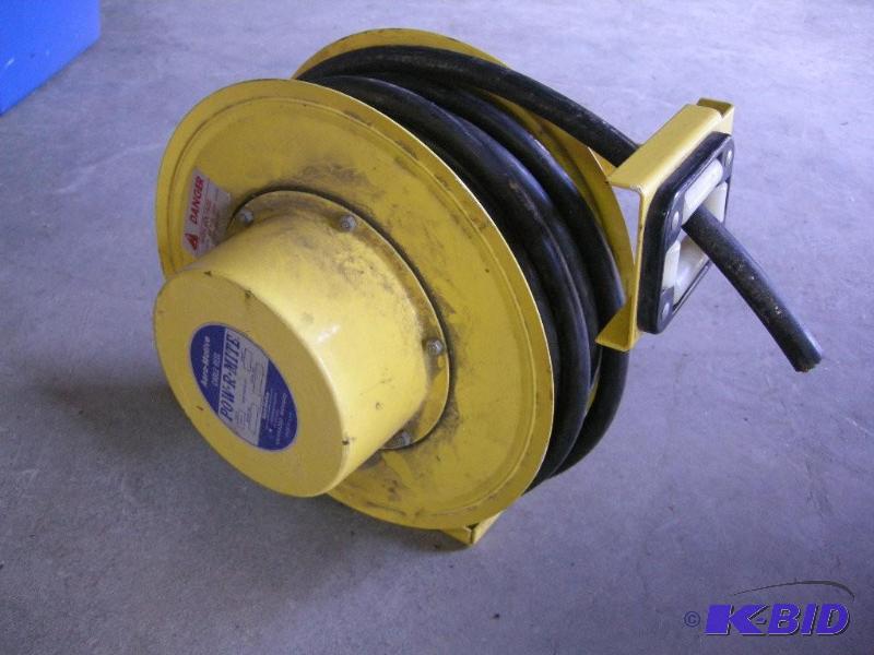 lot 21 image: Pow-R-Mite Aero Motive cable reel