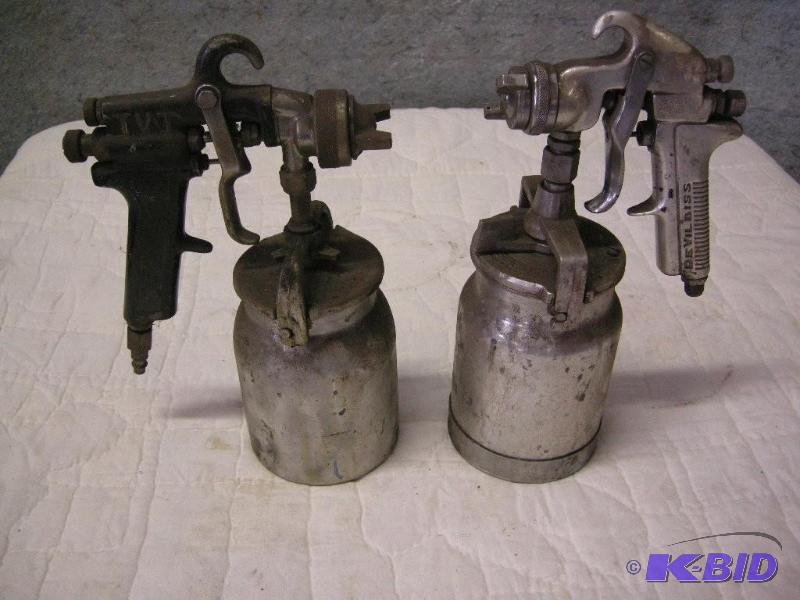 lot 23 image: DevilBiss & Binks paint sprayers