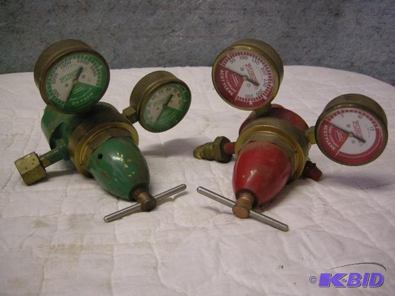 lot 26 image: Purox refurbished torch valves