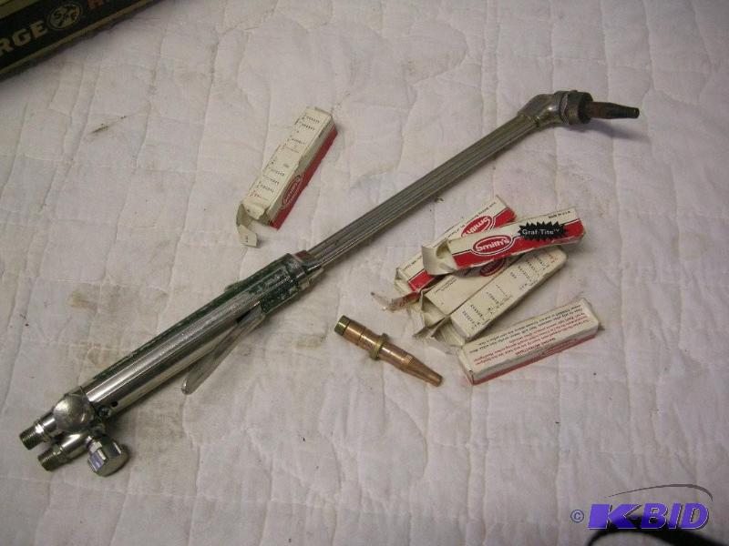 lot 37 image: Smiths Cutting Torch